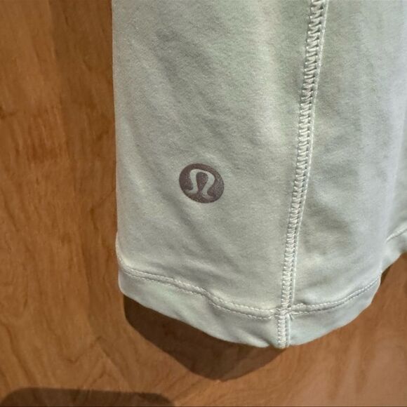 Lululemon Super Sport Tank | Size 4 | Built-in Bra | EUC - Picture 5 of 7